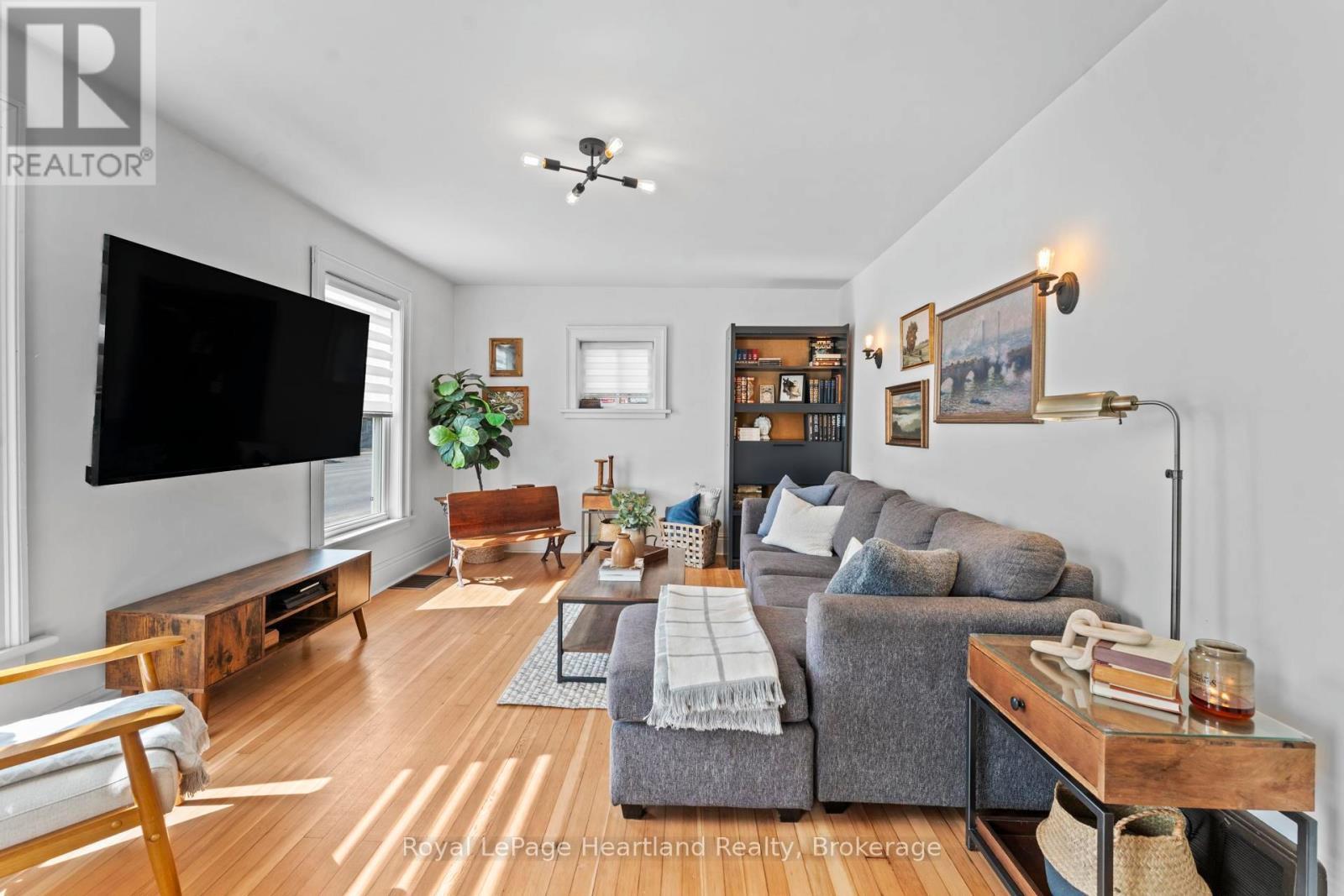 171 Huron Road, Goderich (Goderich (Town)), ON - Indoor Photo Showing Living Room