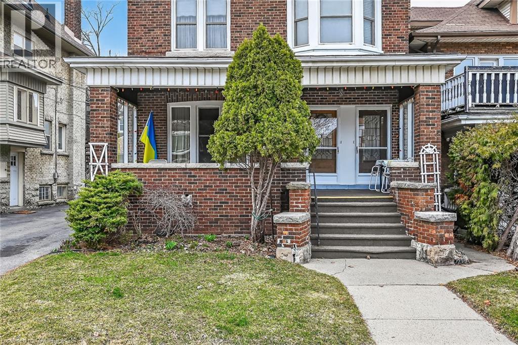 96 Barnesdale Boulevard, Hamilton, ON - Outdoor With Facade