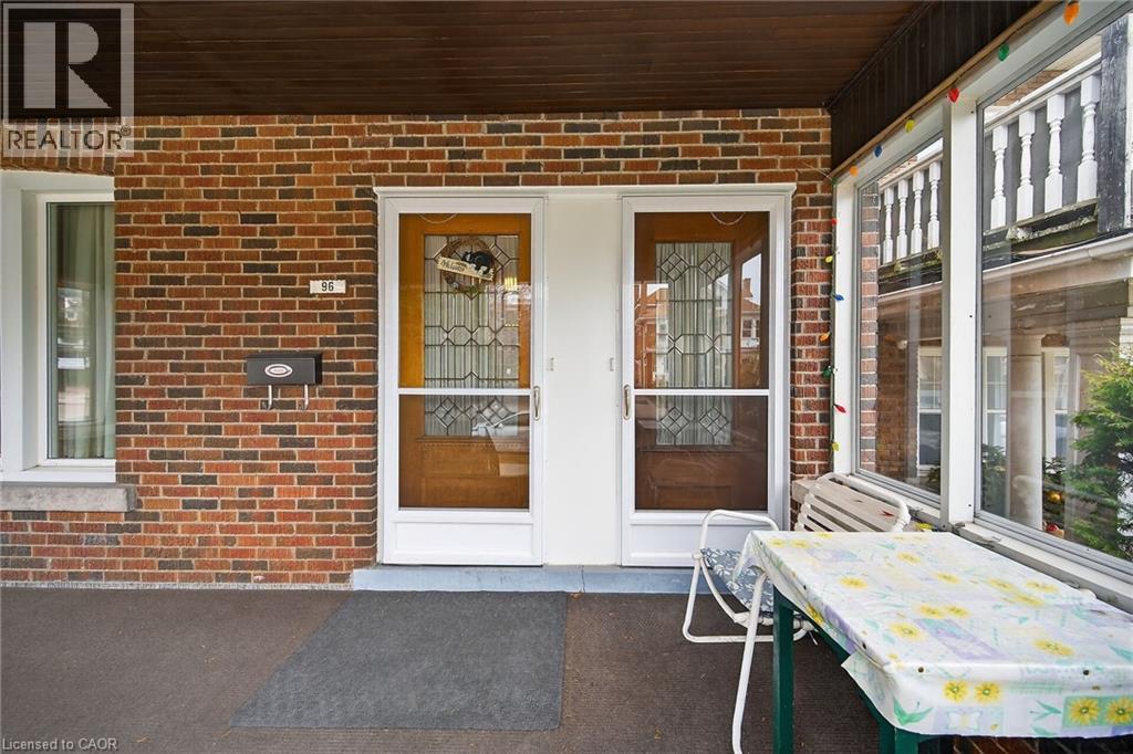 96 Barnesdale Boulevard, Hamilton, ON - Outdoor With Exterior