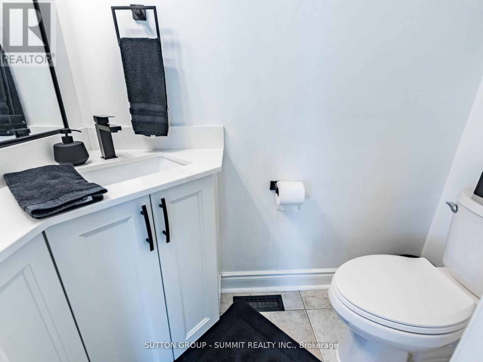 7123 Gillespie Lane, Mississauga, ON - Indoor Photo Showing Bathroom