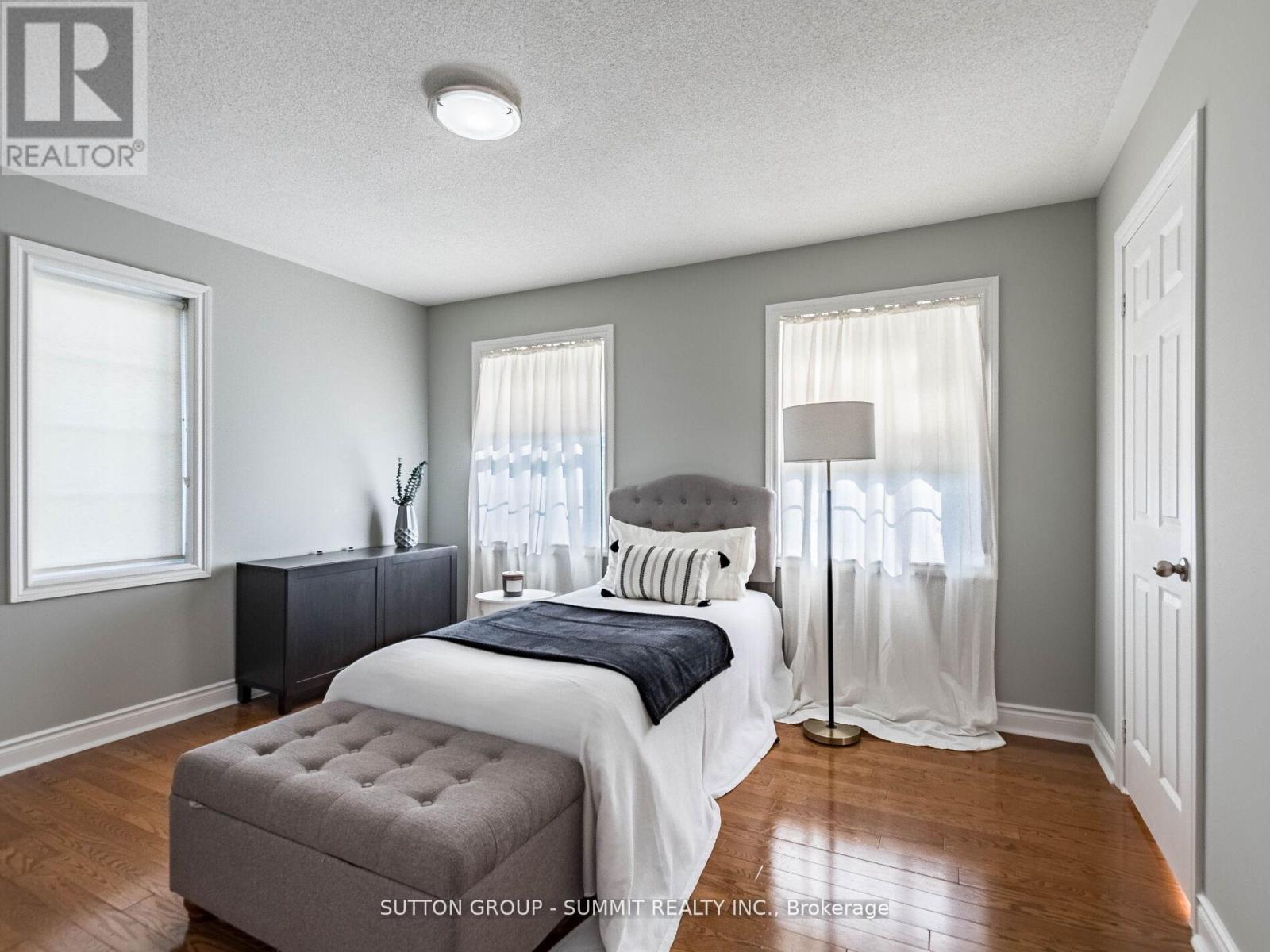 7123 Gillespie Lane, Mississauga, ON - Indoor Photo Showing Bedroom