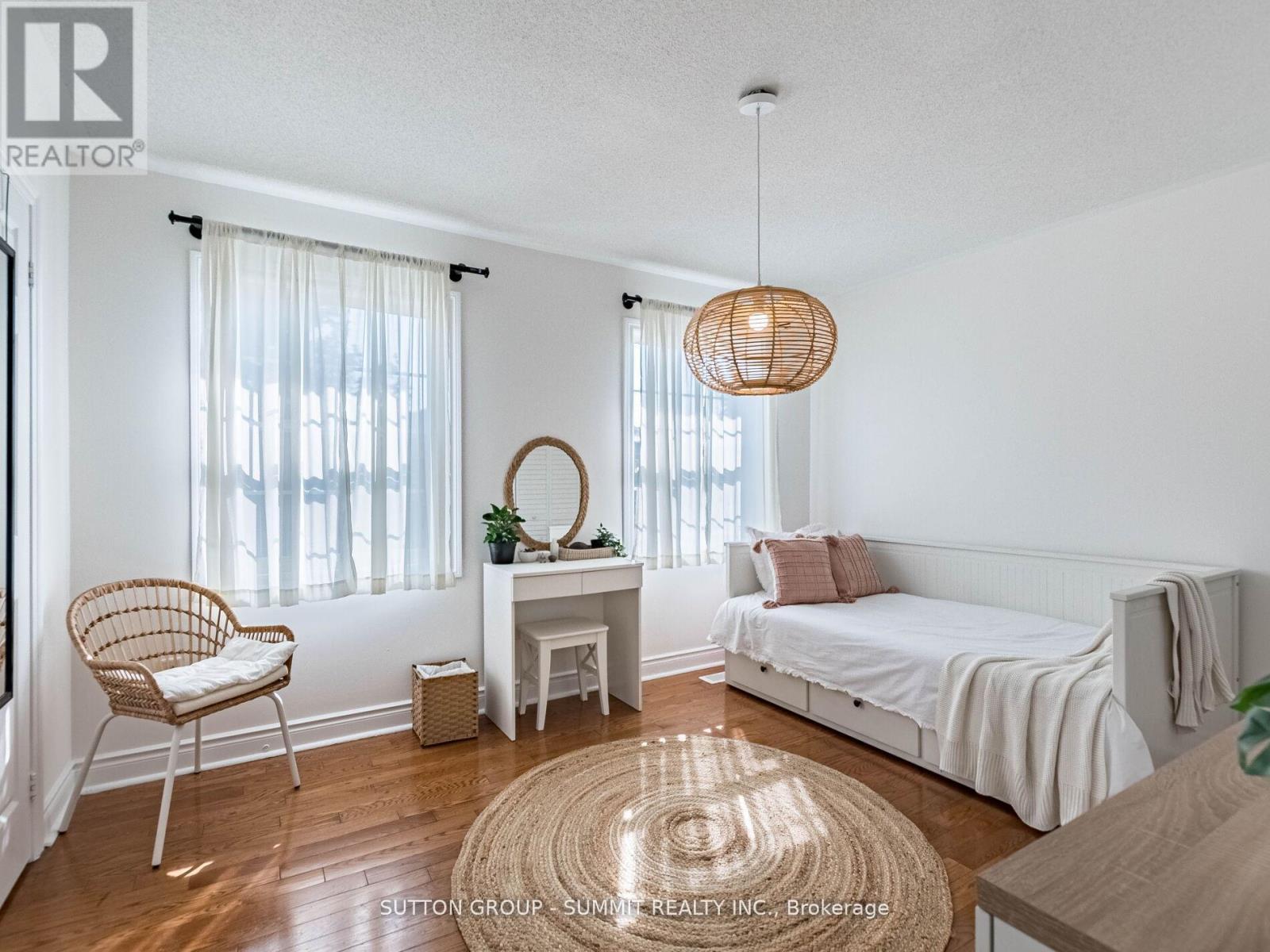 7123 Gillespie Lane, Mississauga, ON - Indoor Photo Showing Bedroom