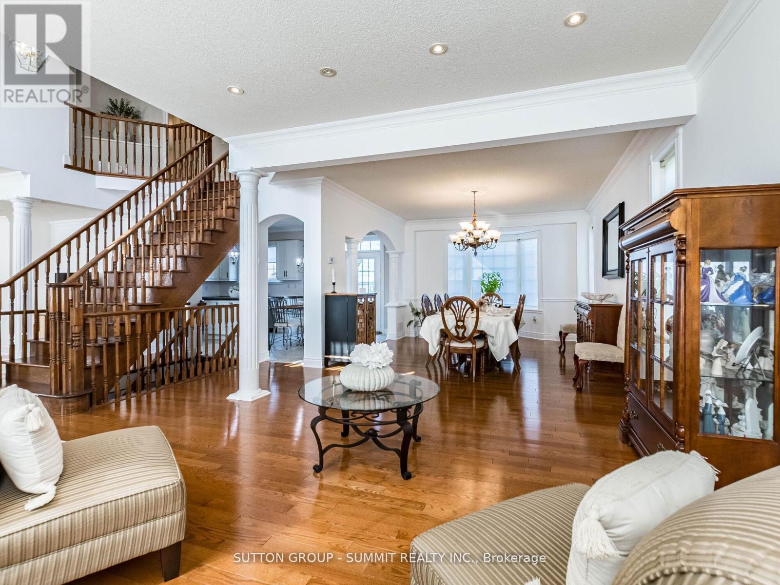 7123 Gillespie Lane, Mississauga, ON - Indoor Photo Showing Living Room