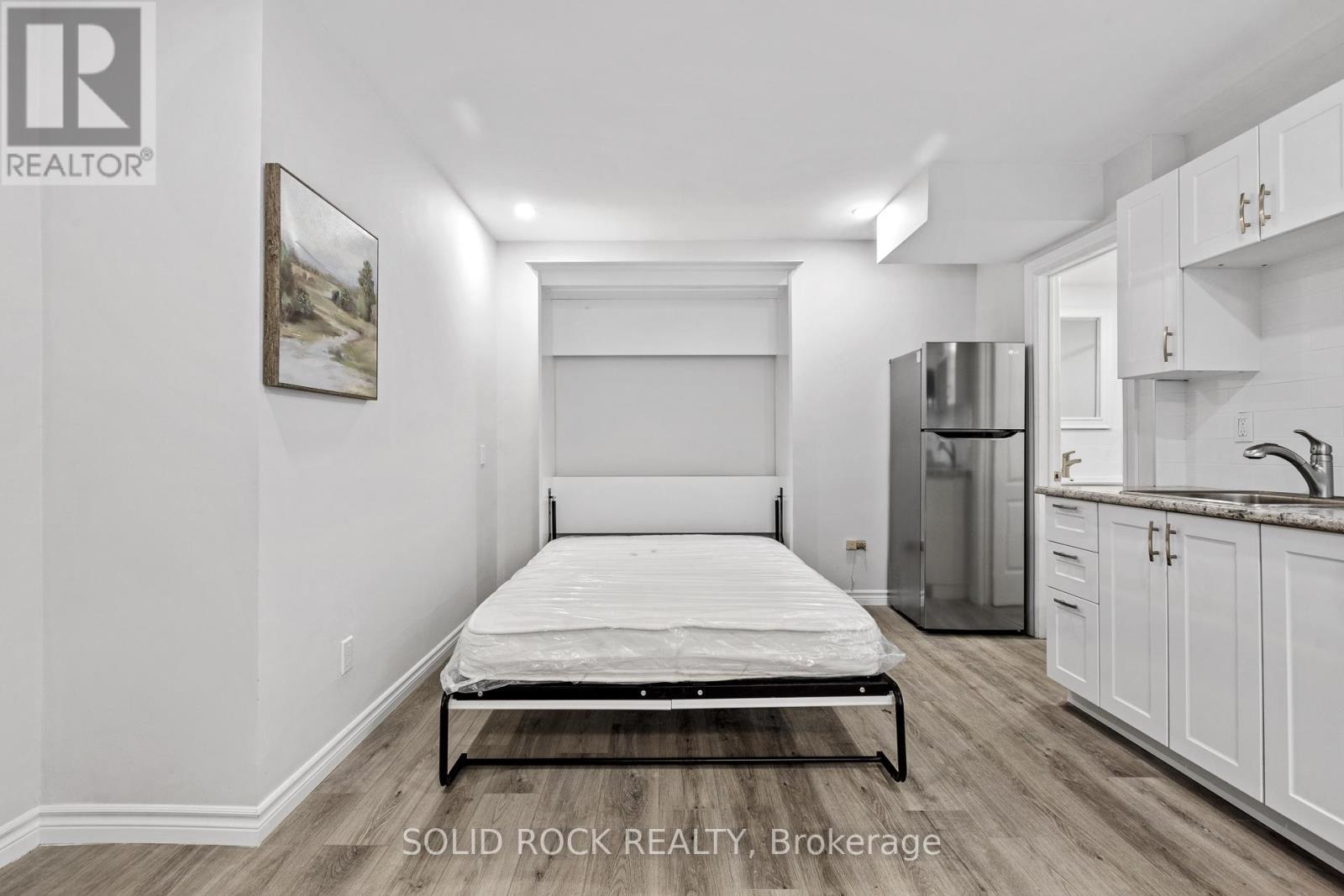 228 Lebreton Street N, Ottawa, ON - Indoor Photo Showing Kitchen