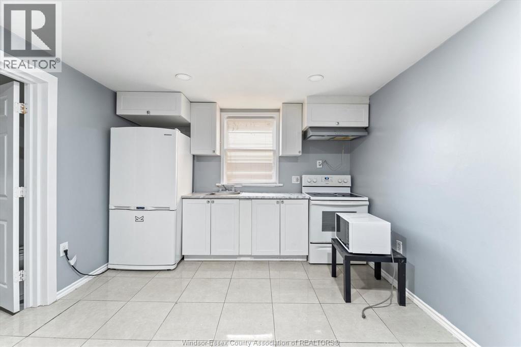 691 Windermere Road, Windsor, ON - Indoor Photo Showing Kitchen
