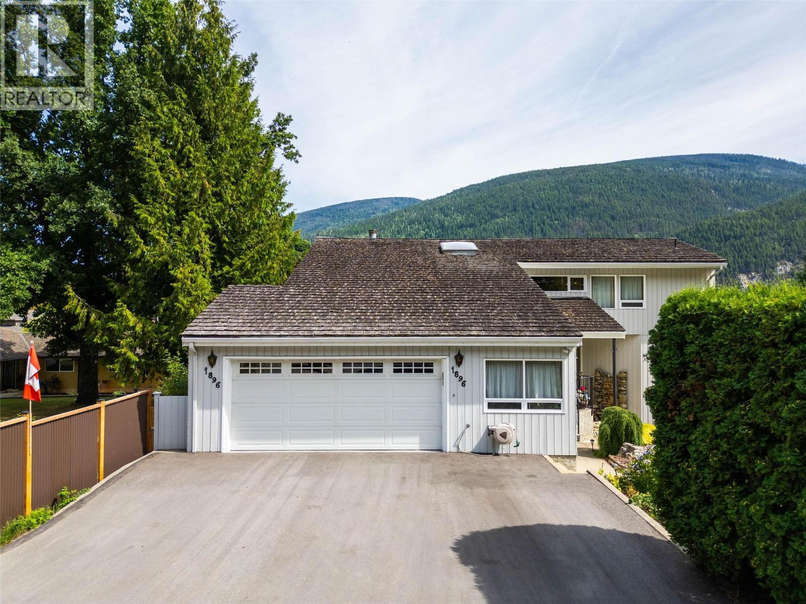 1896 3A Highway, Nelson, BC - Outdoor