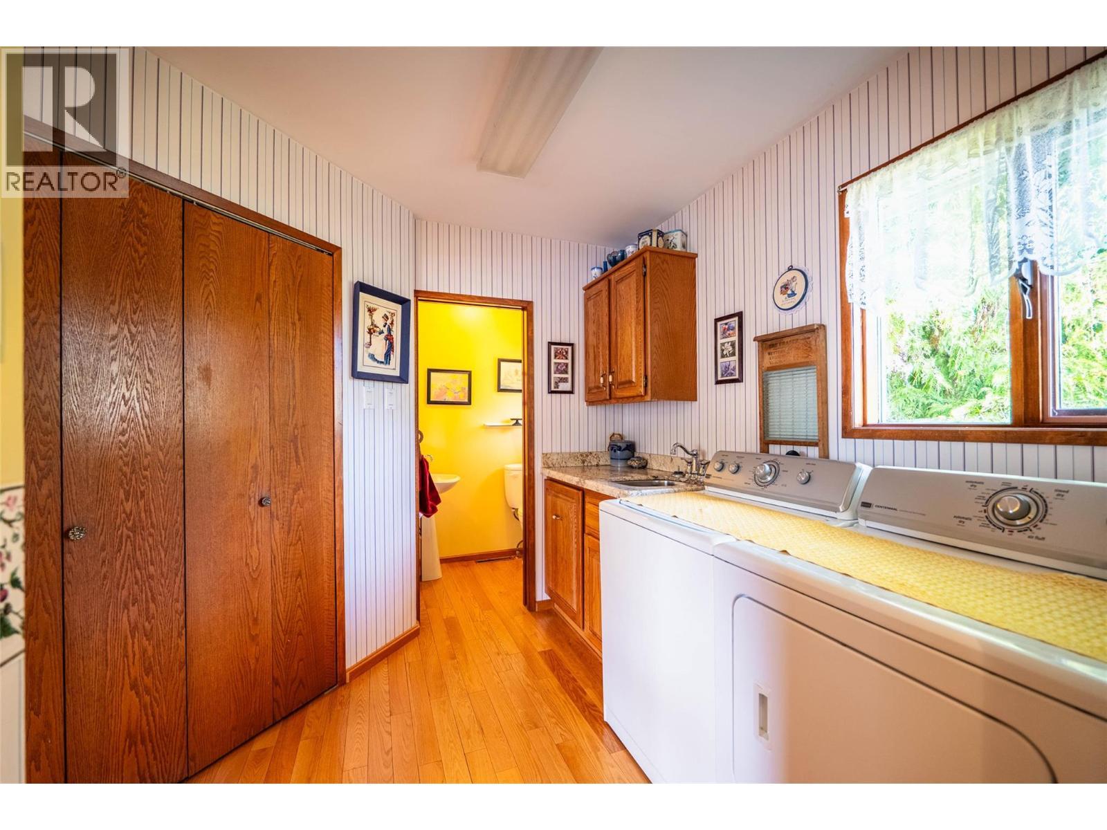 1896 3A Highway, Nelson, BC - Indoor Photo Showing Other Room