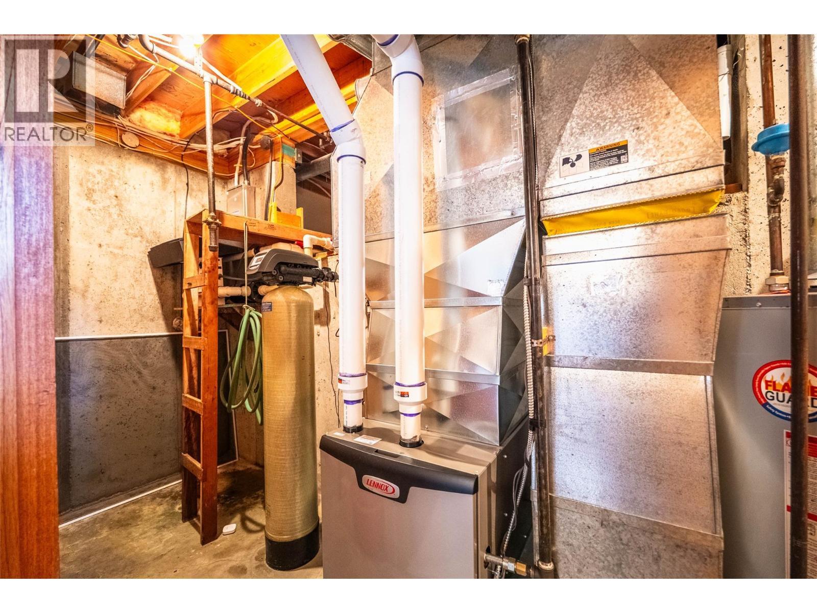1896 3A Highway, Nelson, BC - Indoor Photo Showing Basement