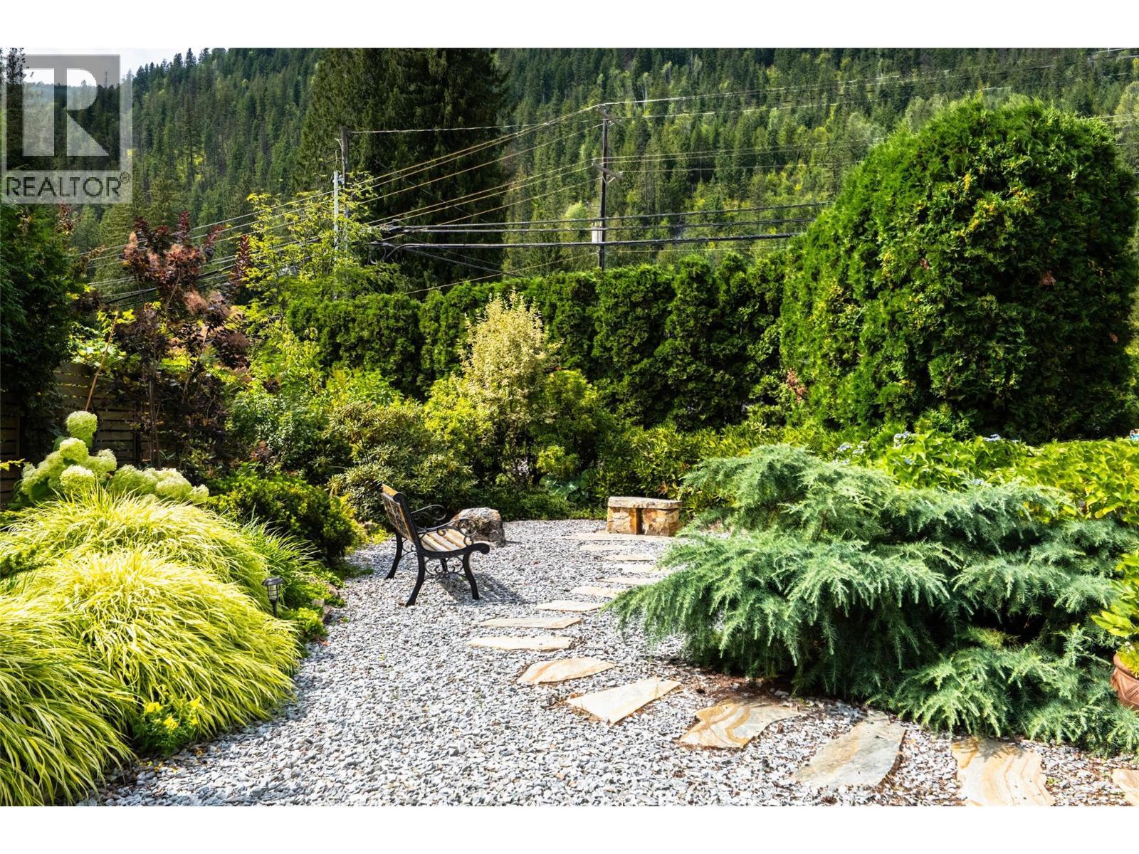 1896 3A Highway, Nelson, BC - Outdoor