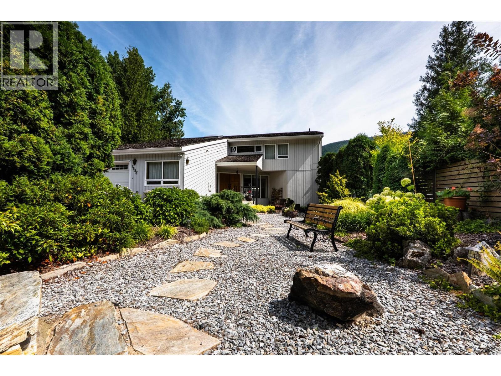 1896 3A Highway, Nelson, BC - Outdoor