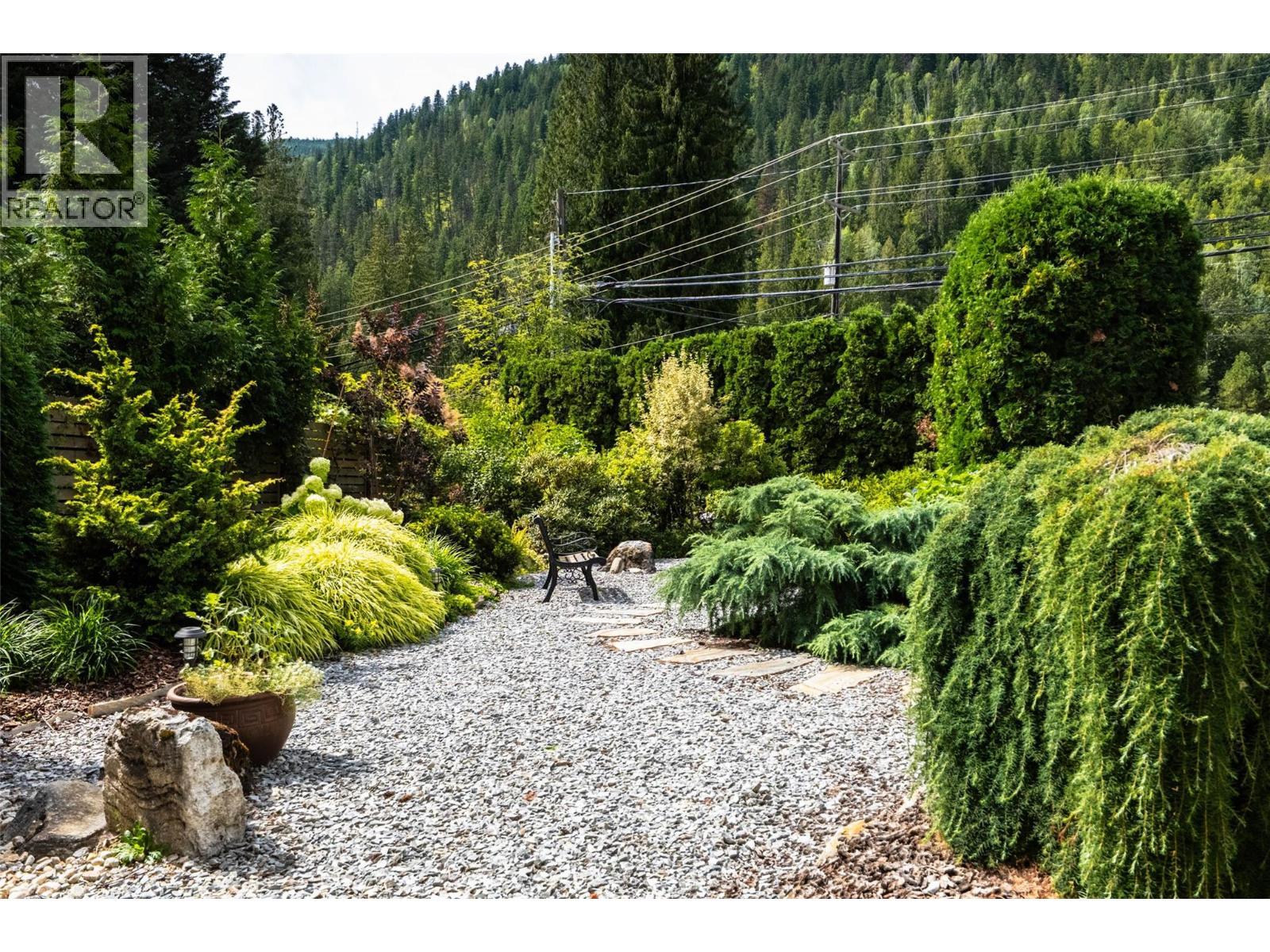 1896 3A Highway, Nelson, BC - Outdoor