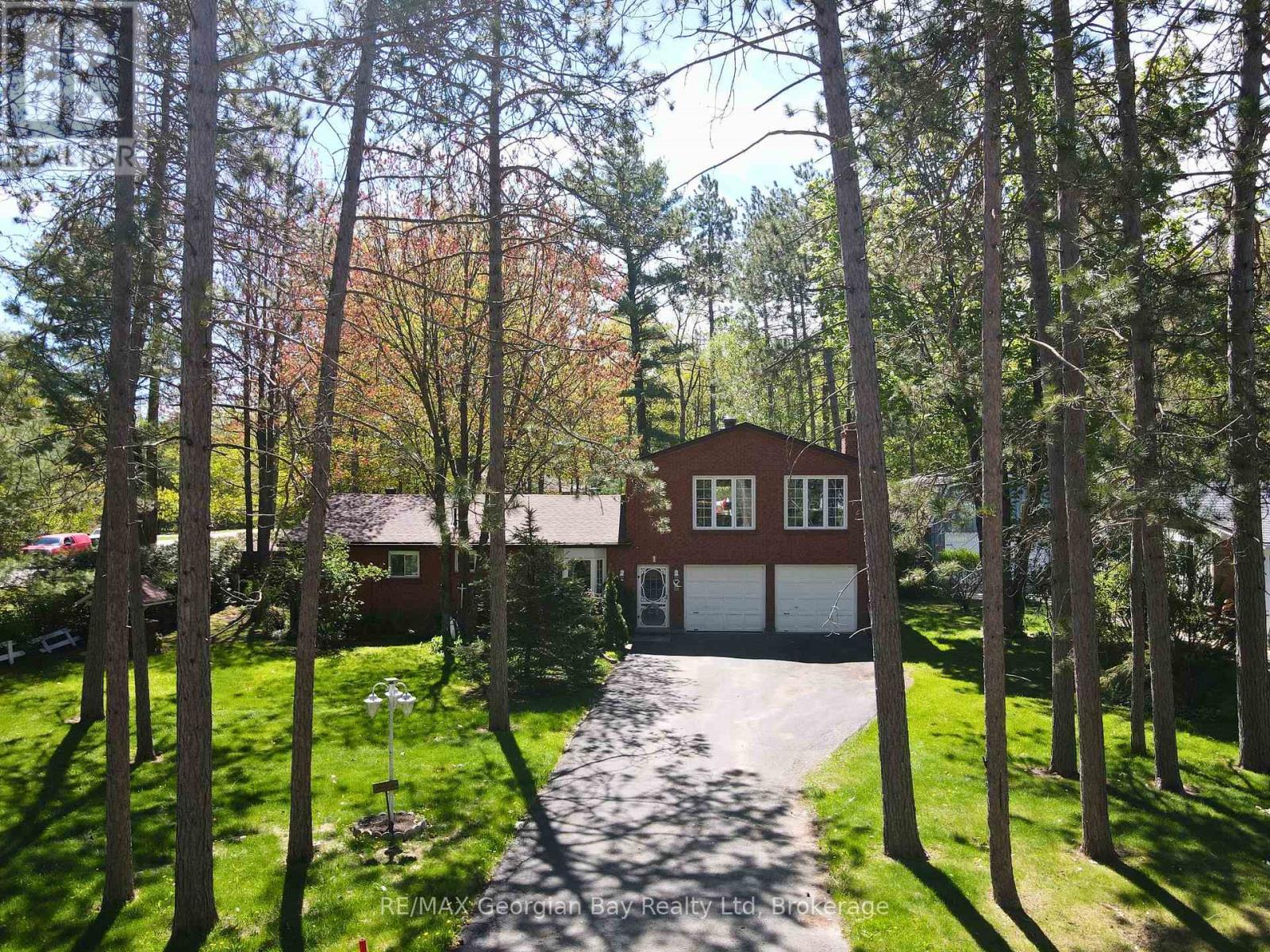 1 Lindale Avenue, Tiny, ON - Outdoor