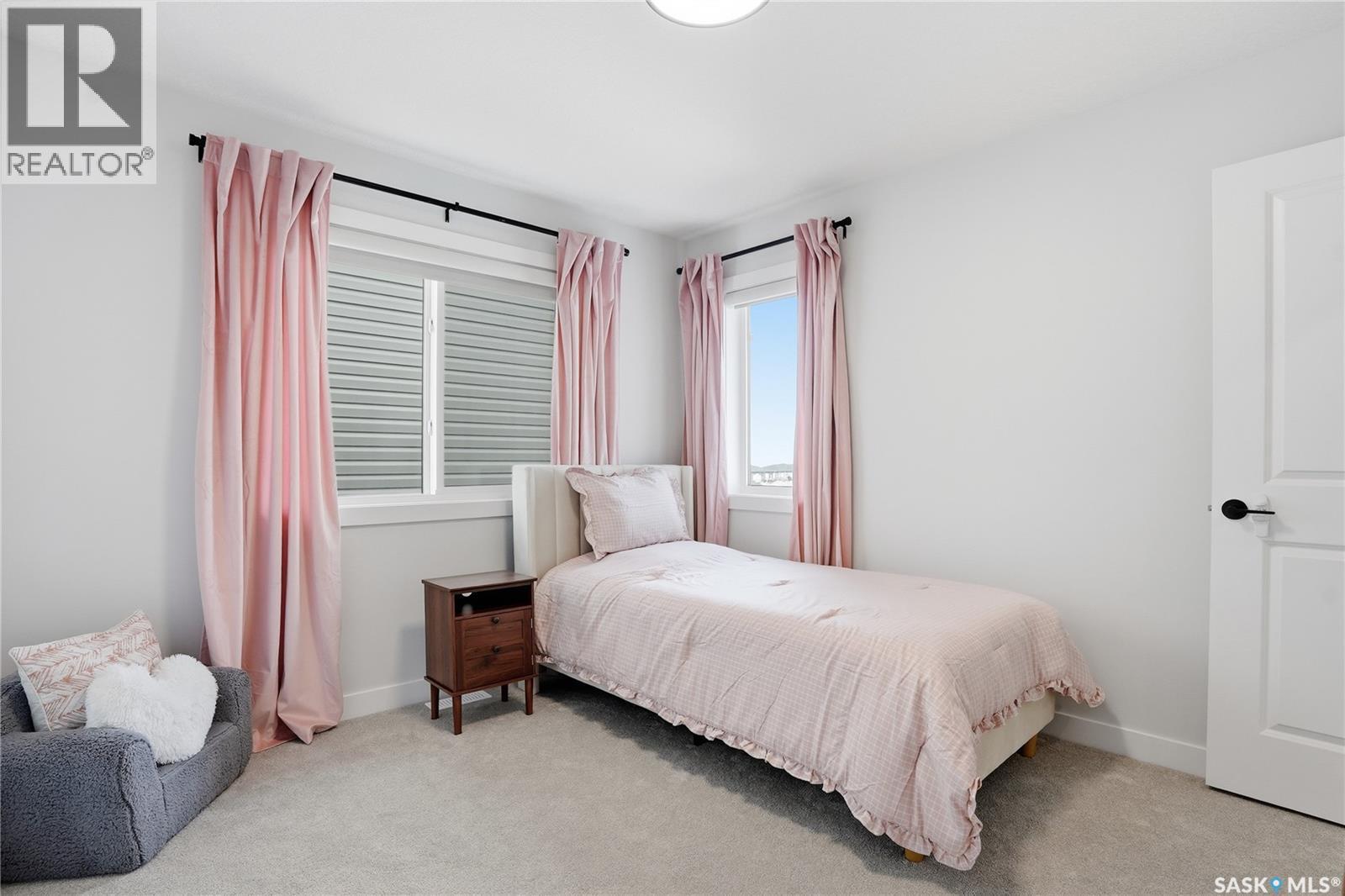 606 Delainey Road, Saskatoon, SK - Indoor Photo Showing Bedroom