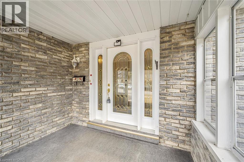 124 Autumn Hill Crescent, Kitchener, ON - Outdoor