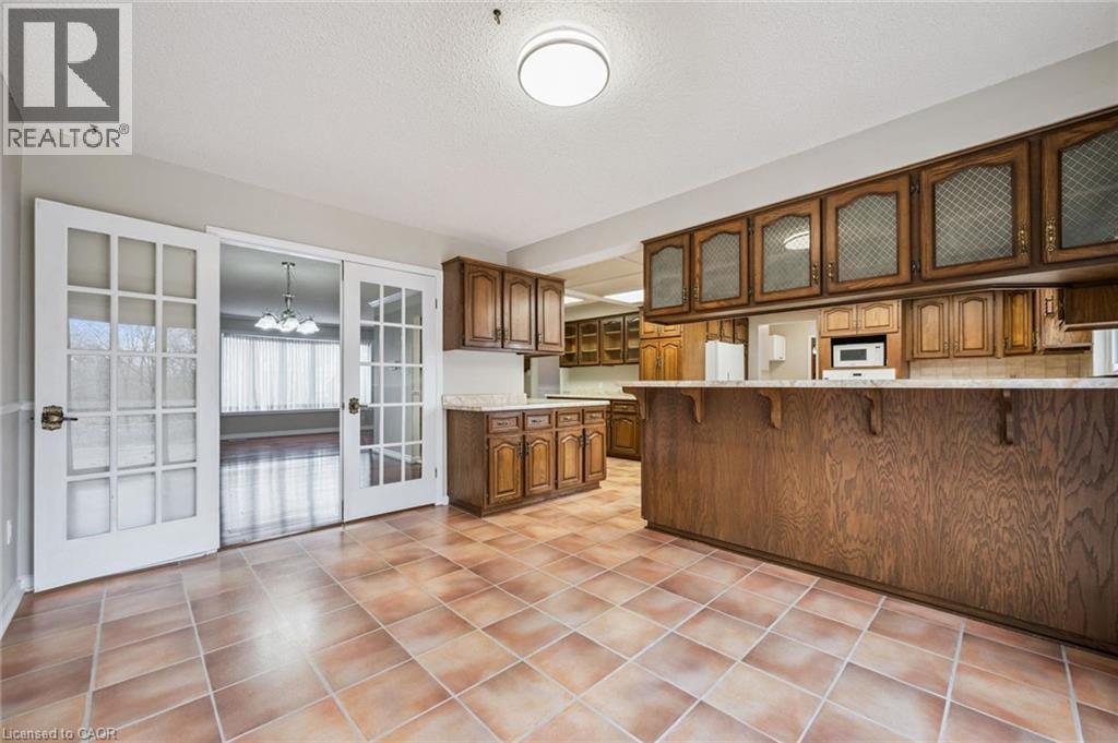 124 Autumn Hill Crescent, Kitchener, ON - Indoor Photo Showing Kitchen