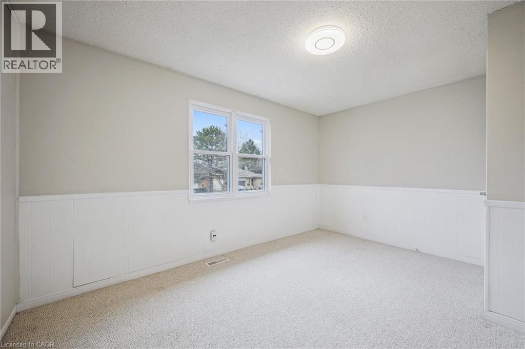 124 Autumn Hill Crescent, Kitchener, ON - Indoor Photo Showing Other Room