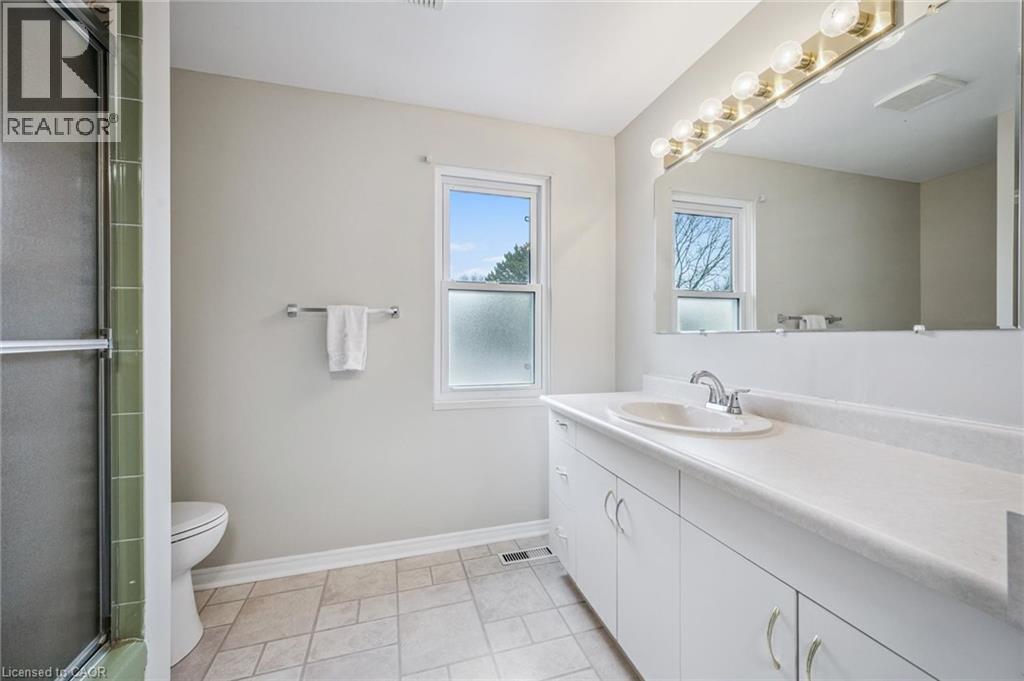 124 Autumn Hill Crescent, Kitchener, ON - Indoor Photo Showing Bathroom