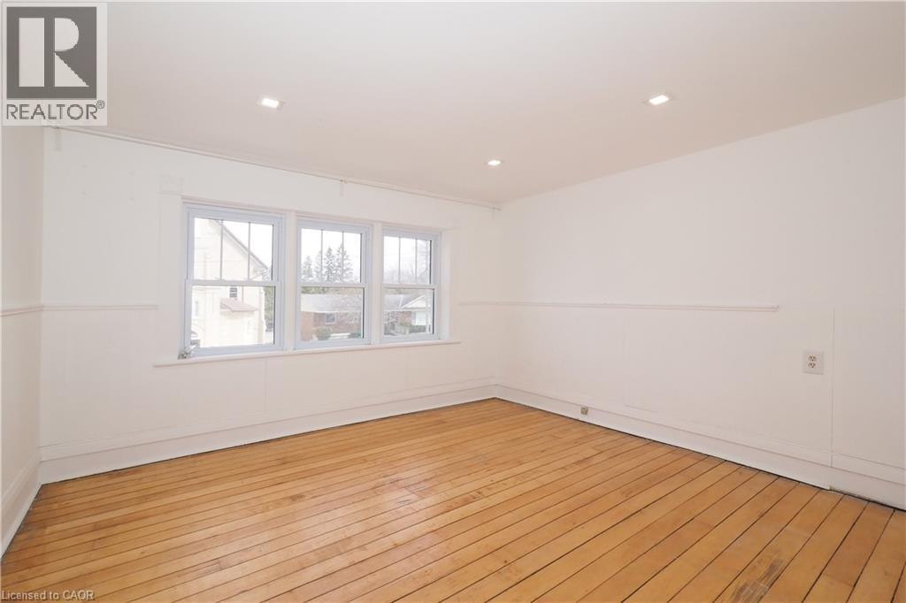 33 Main Street E, Drayton, ON - Indoor Photo Showing Other Room