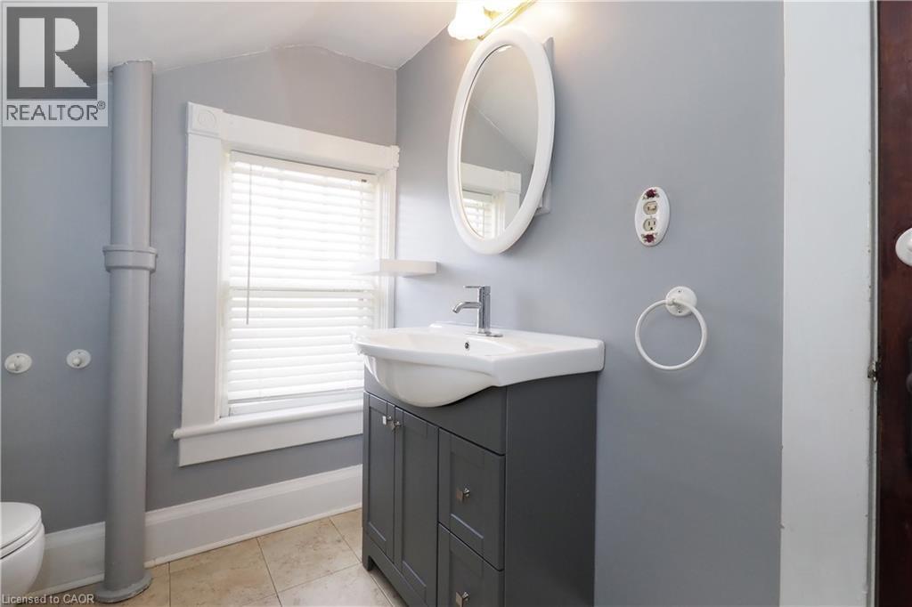 3-piece bathroom on second floor - 33 Main Street E, Drayton, ON - Indoor Photo Showing Bathroom