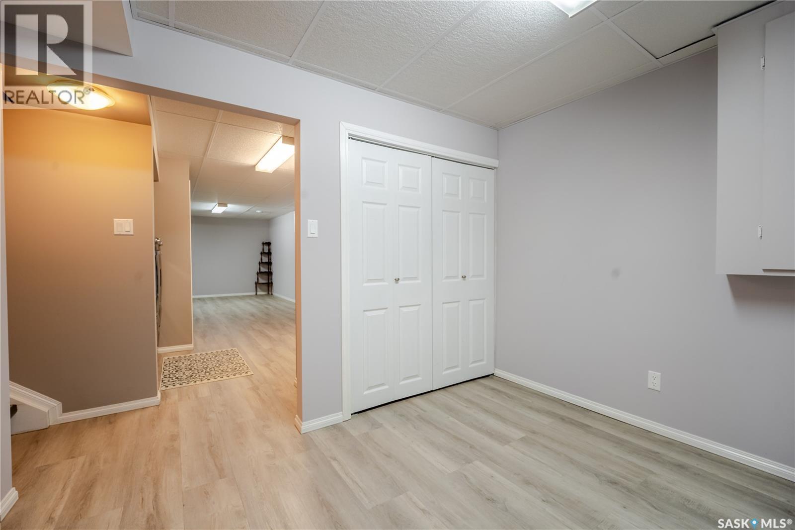 1354 King Crescent, Moose Jaw, SK - Indoor Photo Showing Other Room