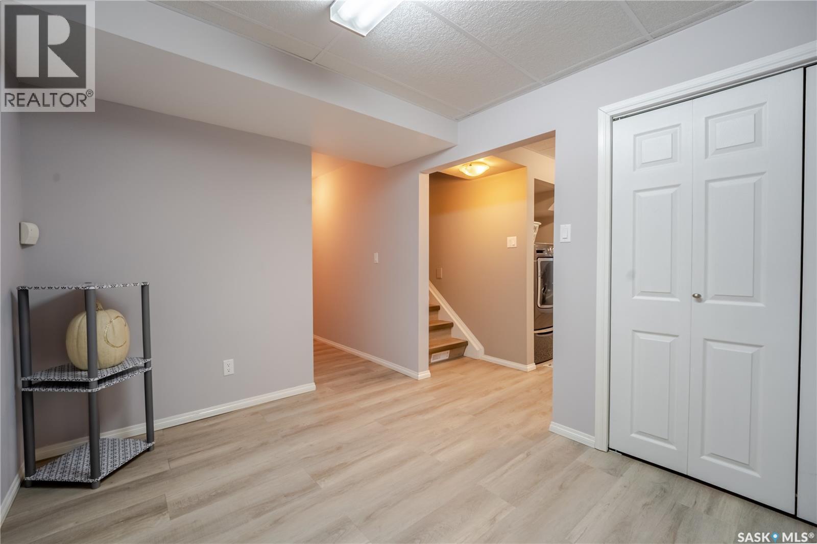 1354 King Crescent, Moose Jaw, SK - Indoor Photo Showing Other Room