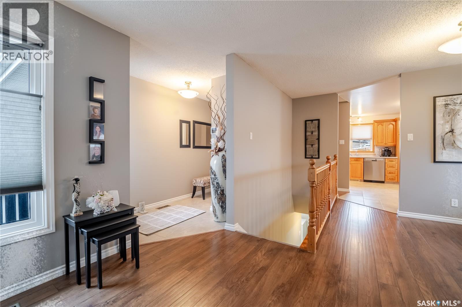 1354 King Crescent, Moose Jaw, SK - Indoor Photo Showing Other Room