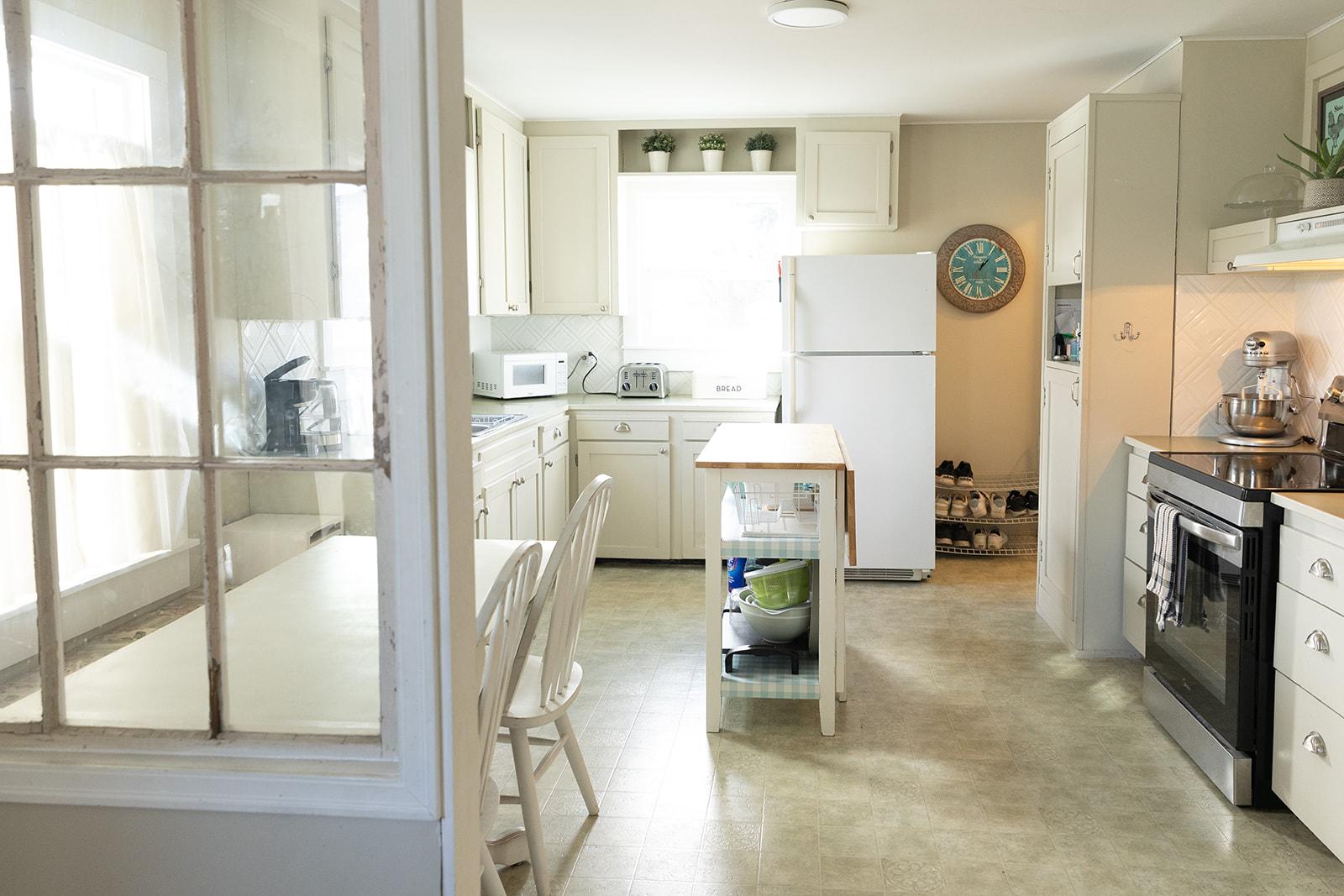 685 Wallinger Avenue, Kimberley, BC - Indoor Photo Showing Kitchen