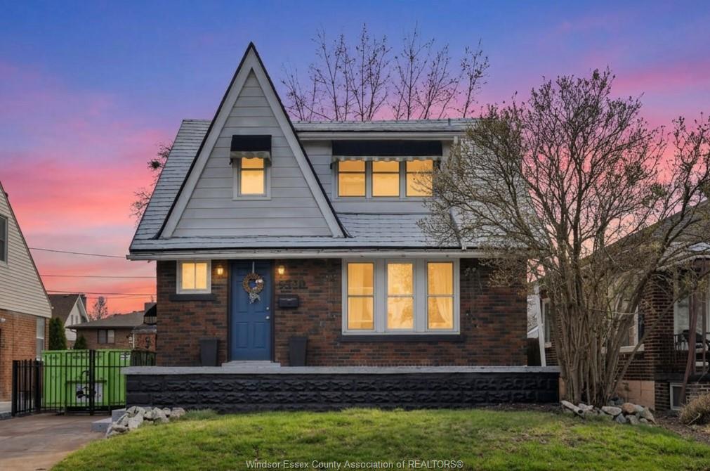2230 Hall, Windsor, ON