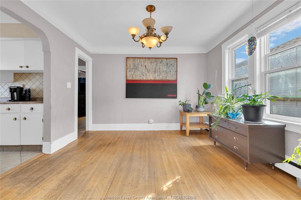 2230 Hall, Windsor, ON