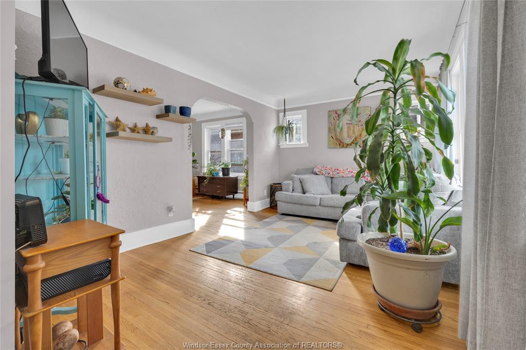 2230 Hall, Windsor, ON