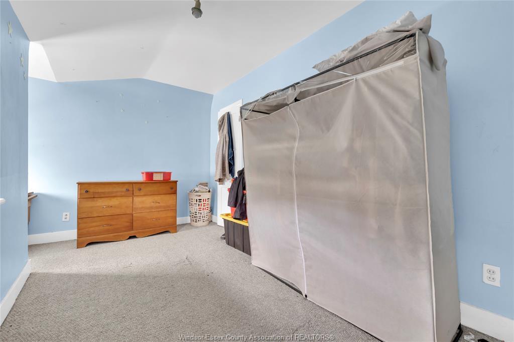 2230 Hall, Windsor, ON