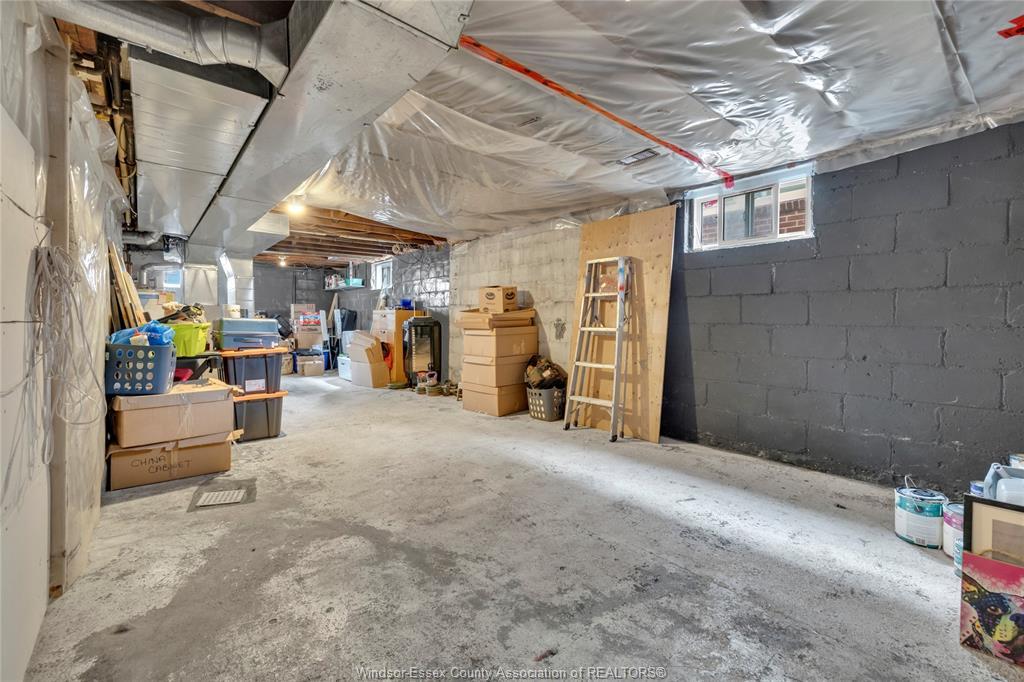 2230 Hall, Windsor, ON