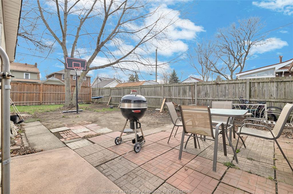 2230 Hall, Windsor, ON