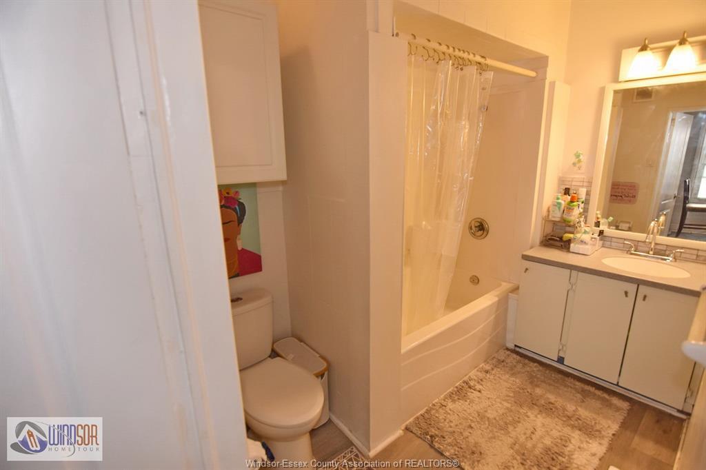 965 Bridge, Windsor, ON