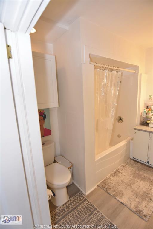 965 Bridge, Windsor, ON