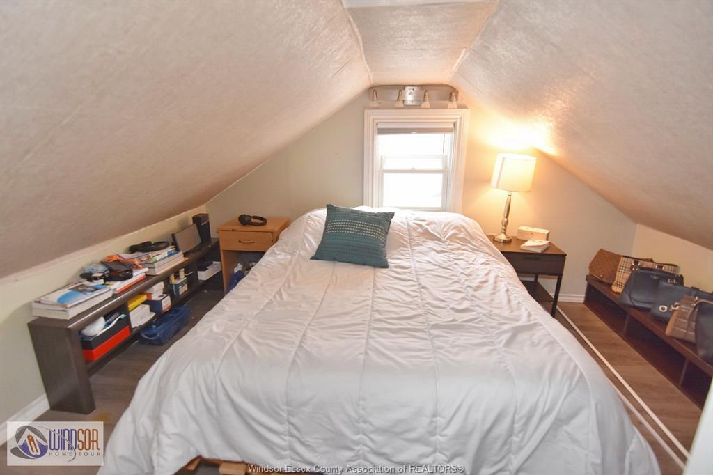 965 Bridge, Windsor, ON