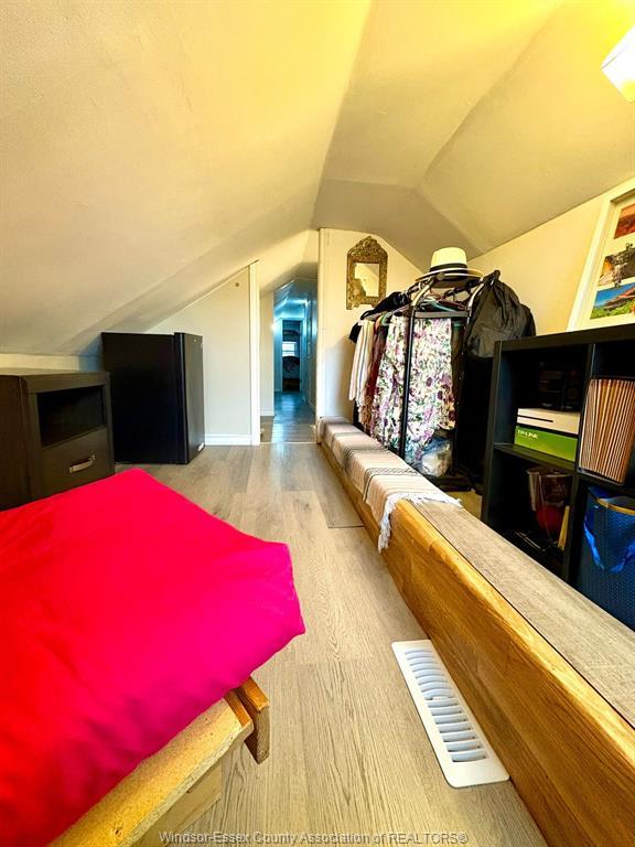 965 Bridge, Windsor, ON