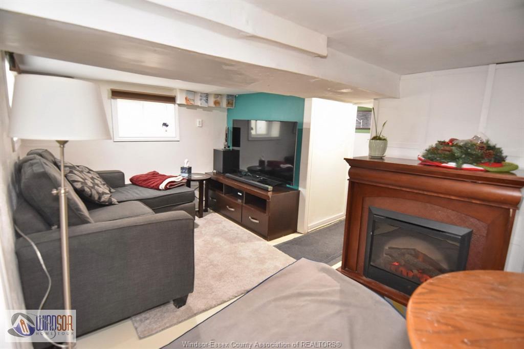 965 Bridge, Windsor, ON