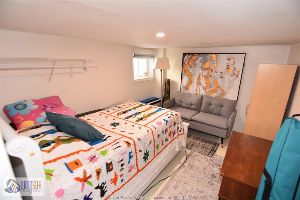 965 Bridge, Windsor, ON