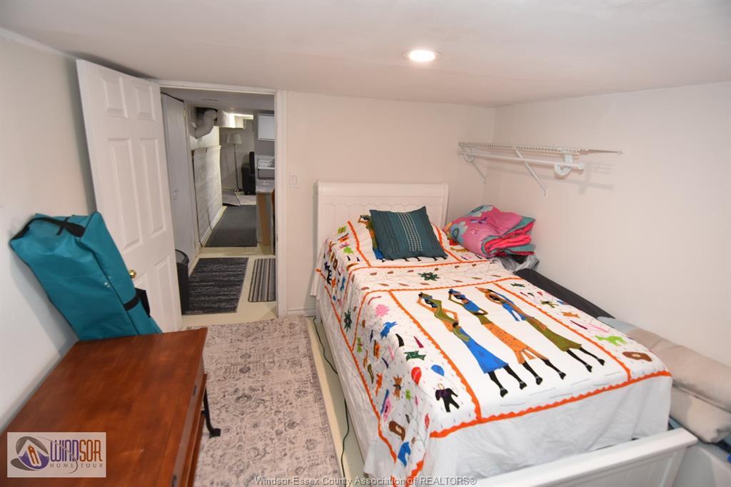 965 Bridge, Windsor, ON