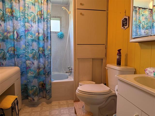 1 Birch Pl, Alexander Rm, MB