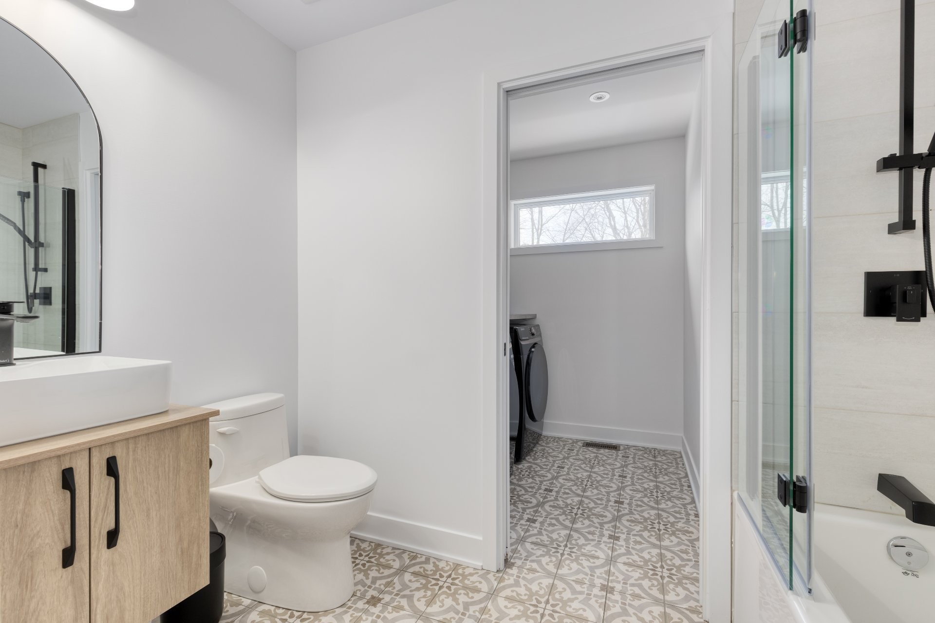 Salle de bains - Rue Des Cèdres, L'Assomption, QC - Indoor Photo Showing Bathroom