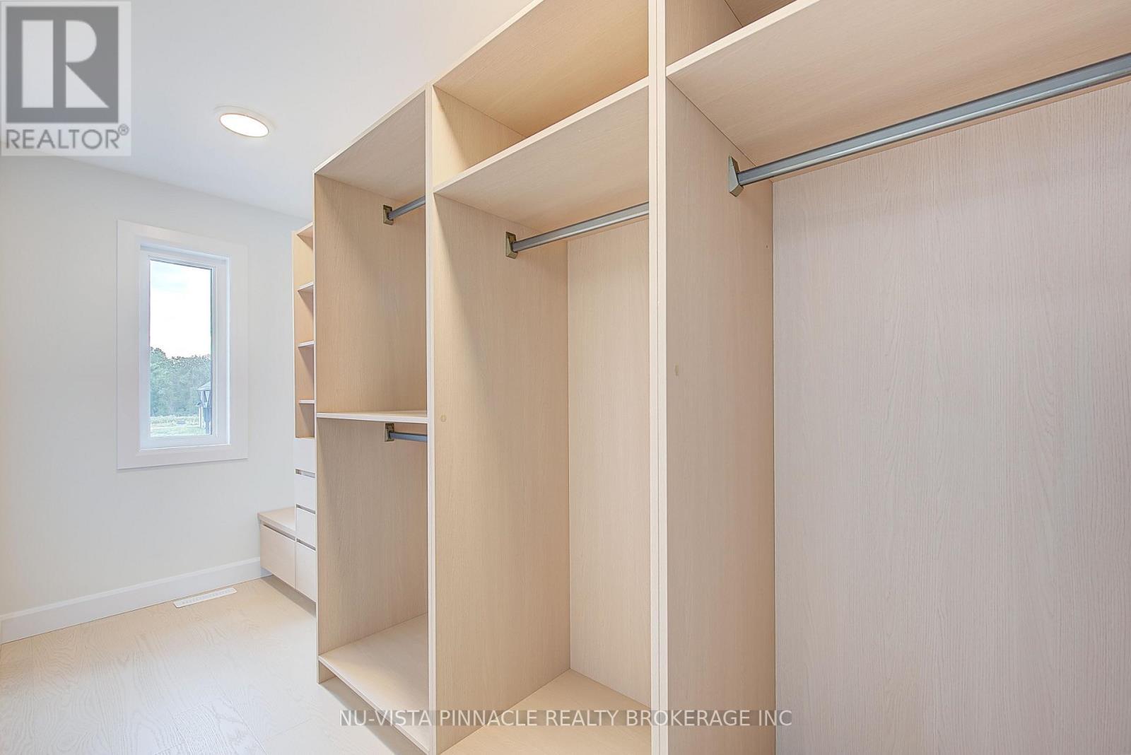 4248 Liberty Cross, London South (South V), ON - Indoor