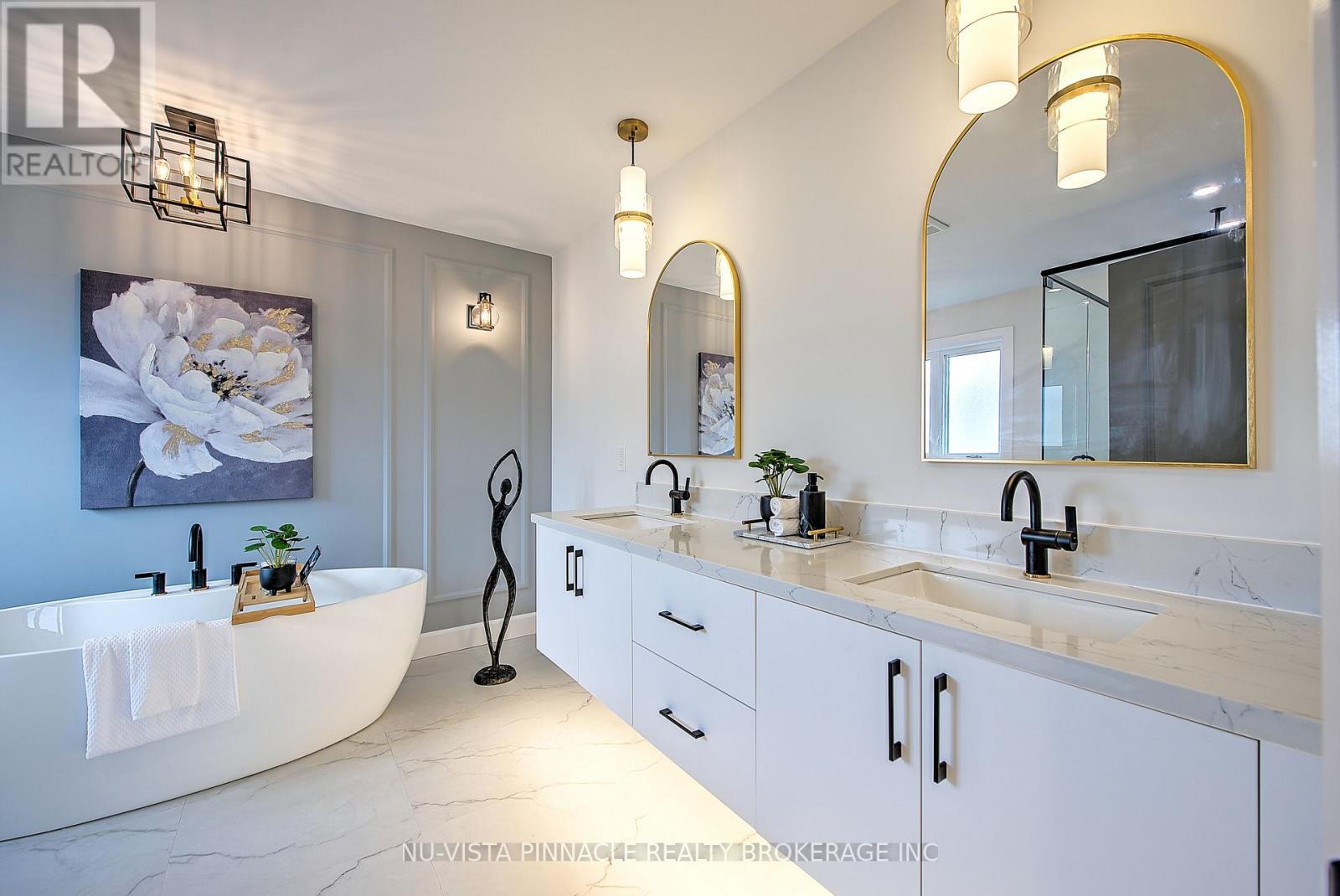 4248 Liberty Cross, London South (South V), ON - Indoor Photo Showing Bathroom