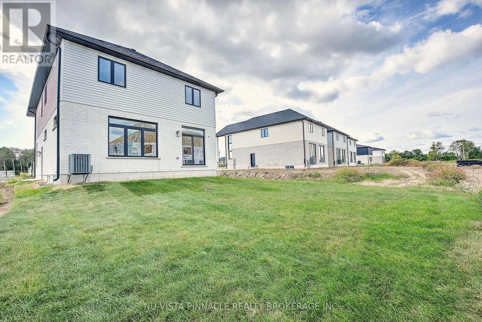 4248 Liberty Cross, London South (South V), ON - Outdoor