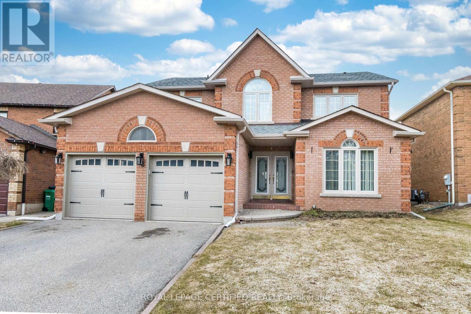 48 Fernbrook Crescent, Brampton, ON - Outdoor With Facade