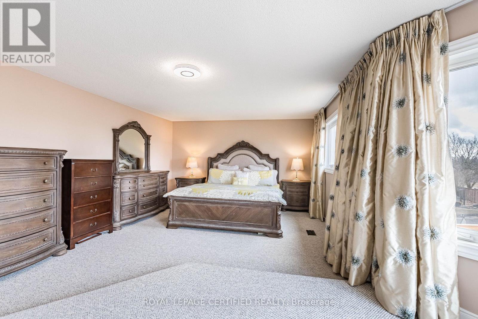 48 Fernbrook Crescent, Brampton, ON - Indoor Photo Showing Bedroom