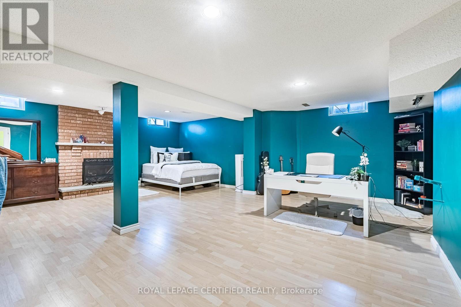 48 Fernbrook Crescent, Brampton, ON - Indoor
