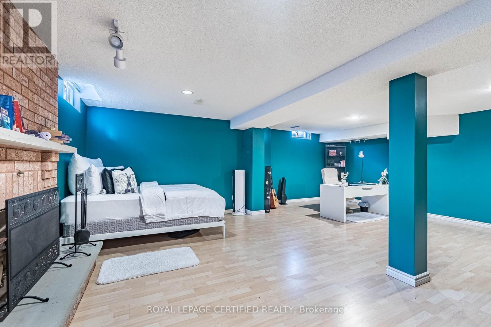 48 Fernbrook Crescent, Brampton, ON - Indoor