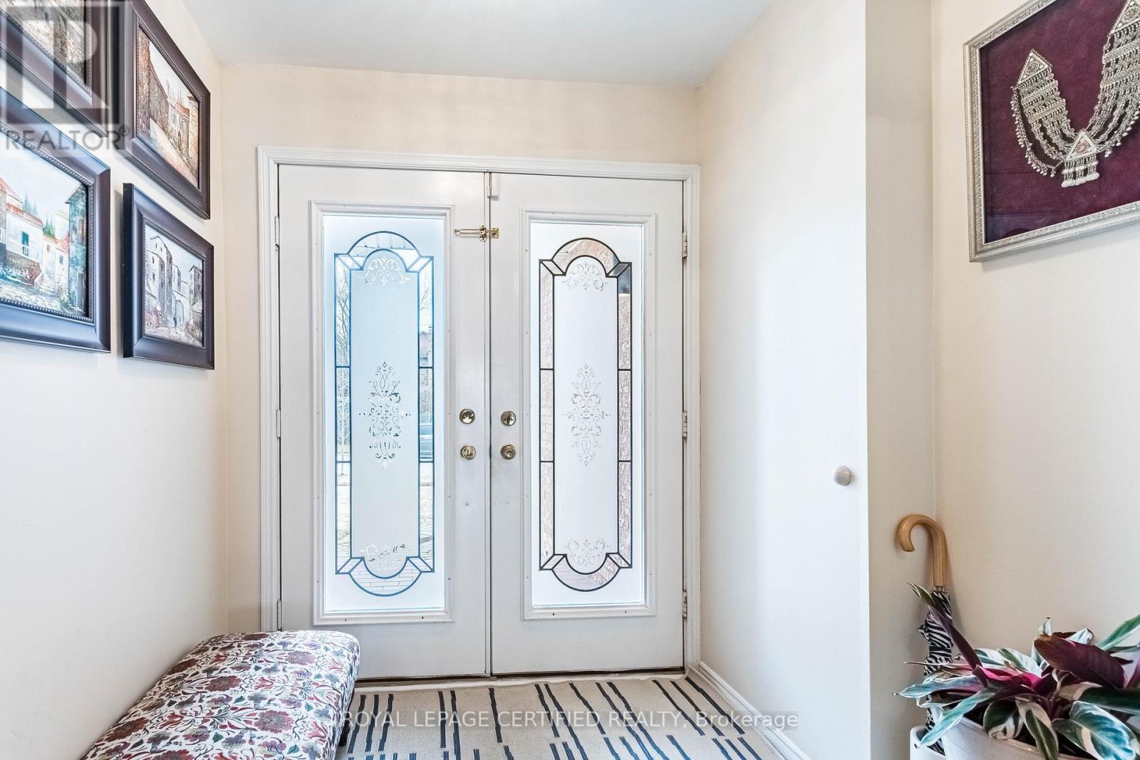 48 Fernbrook Crescent, Brampton, ON - Indoor Photo Showing Other Room